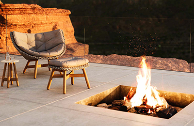 ガーデンファニチャー（屋外向け家具）